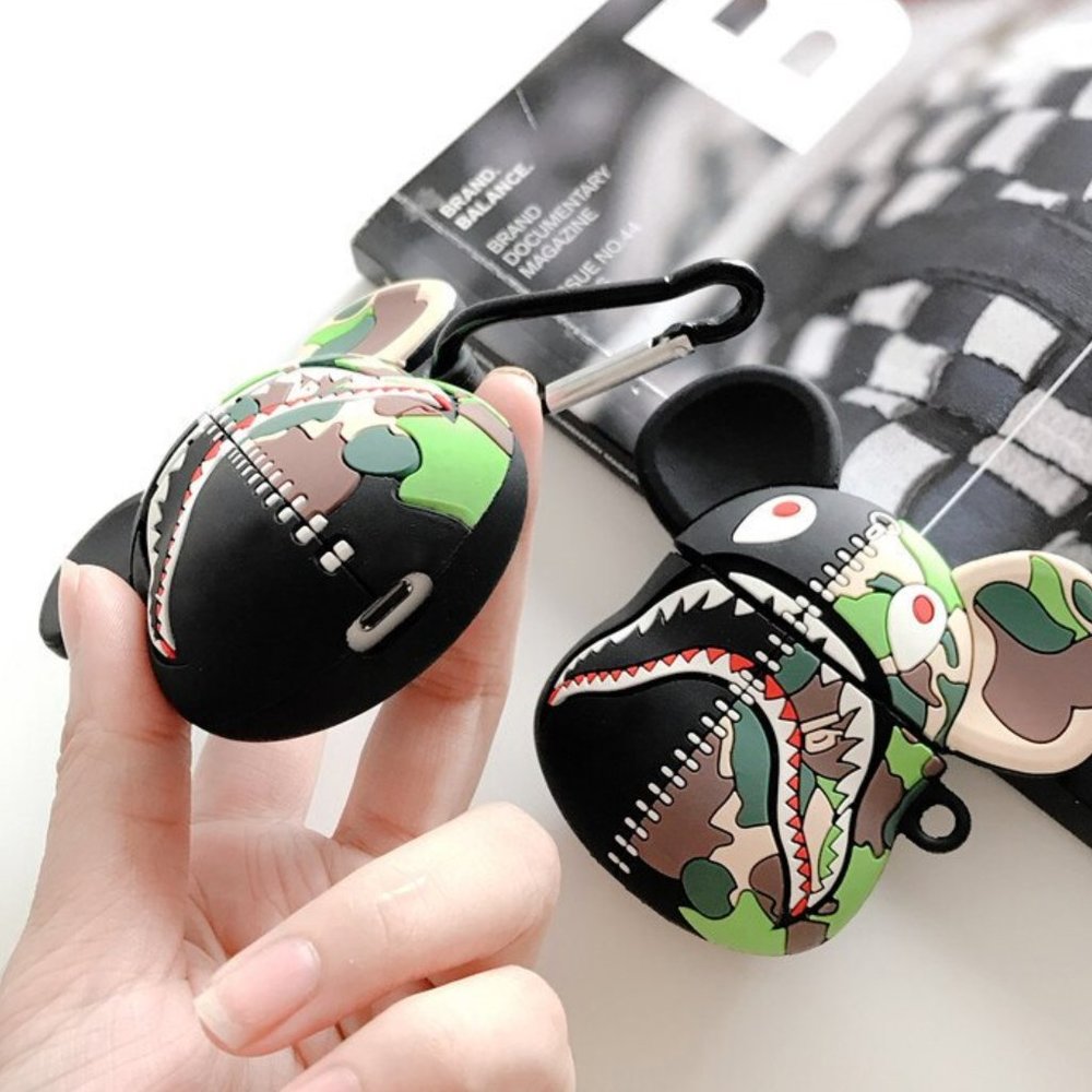 AirPods Case Bape Aape x BearBrick NEW - Picture 3 of 5